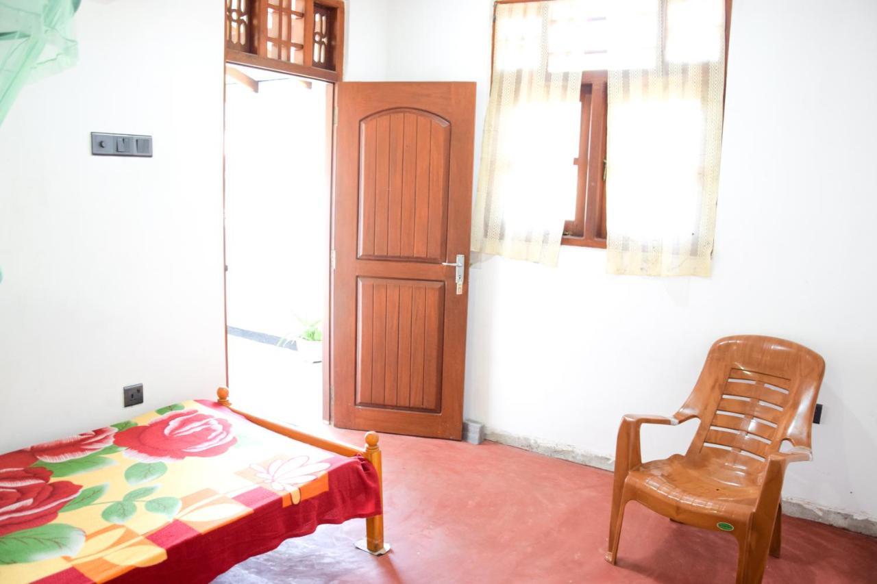 Tharaka Homestay Weligama Exterior foto
